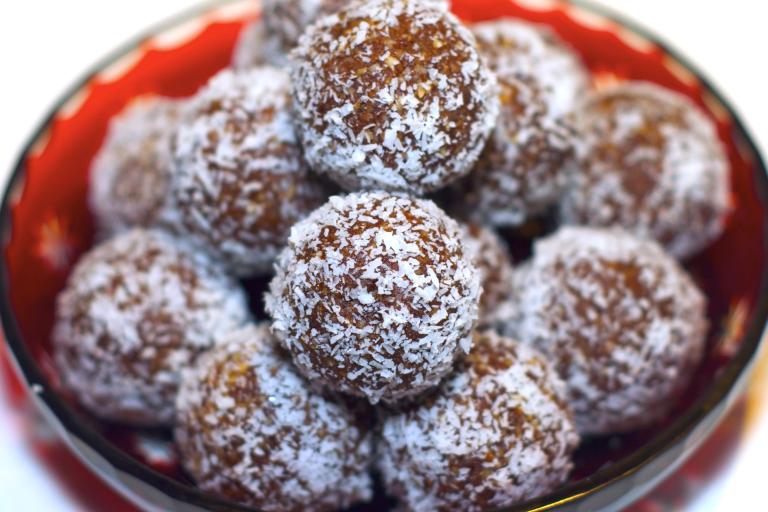 Recipe: Healthy chocolate truffles.